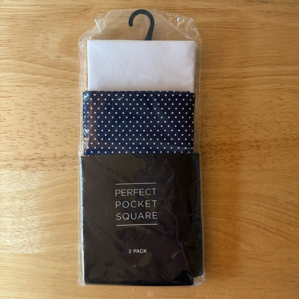 Pocket Square, two pack, Blue polkadots and plain white